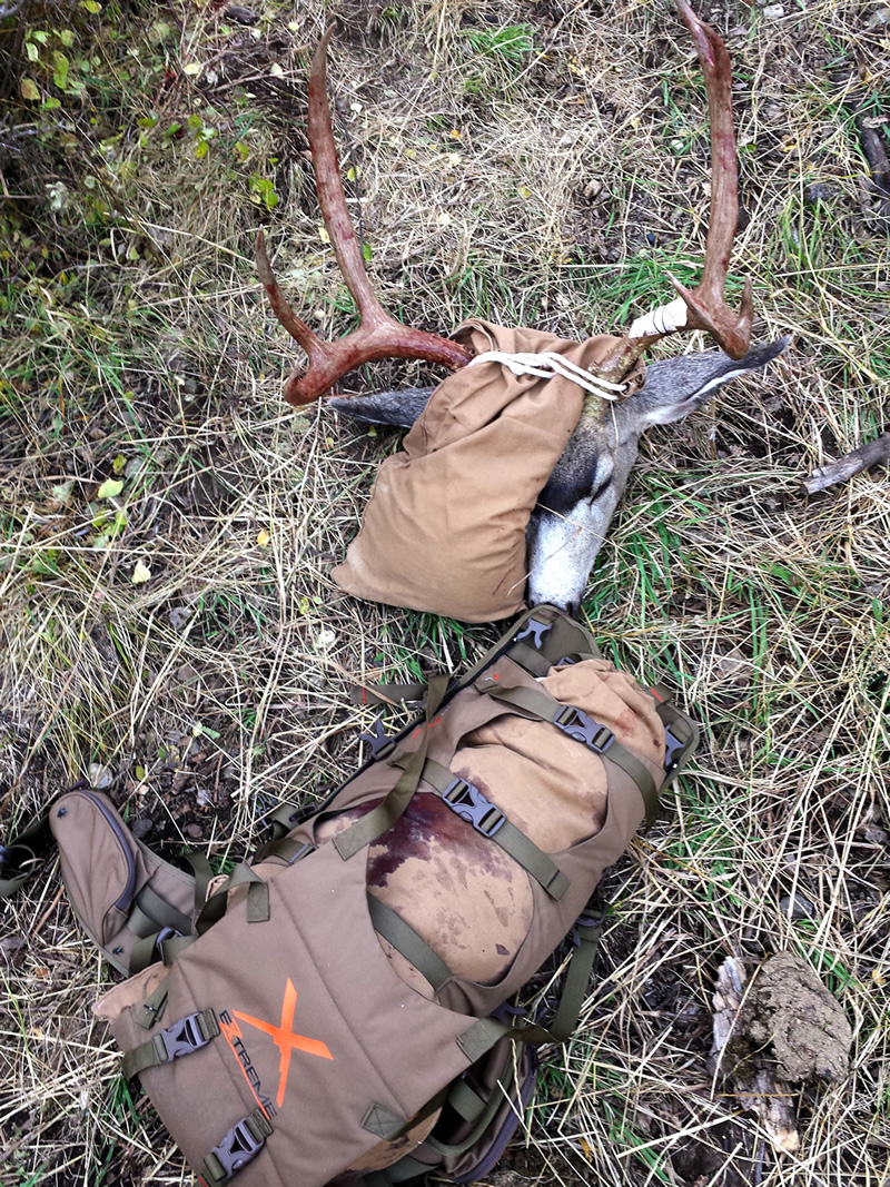Alps eXtreme commander pack with boned out mule deer